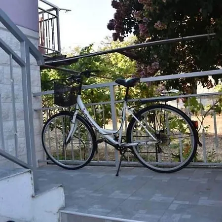 Manigo - Three Bedroom