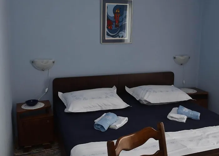 Manigo - Three Bedroom Supetar