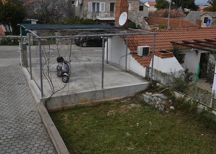 Manigo - Three Bedroom