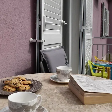 Manigo - Three Bedroom Appartement *
