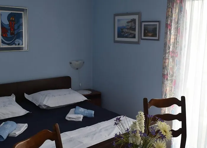 Manigo - Three Bedroom Supetar