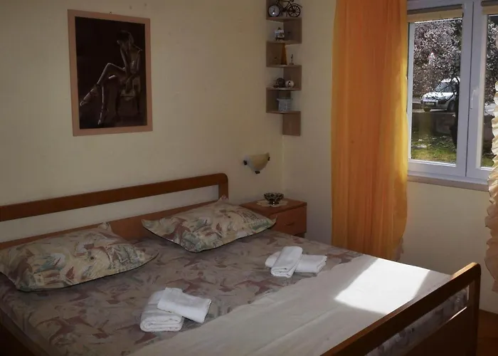 Manigo - Three Bedroom * Supetar