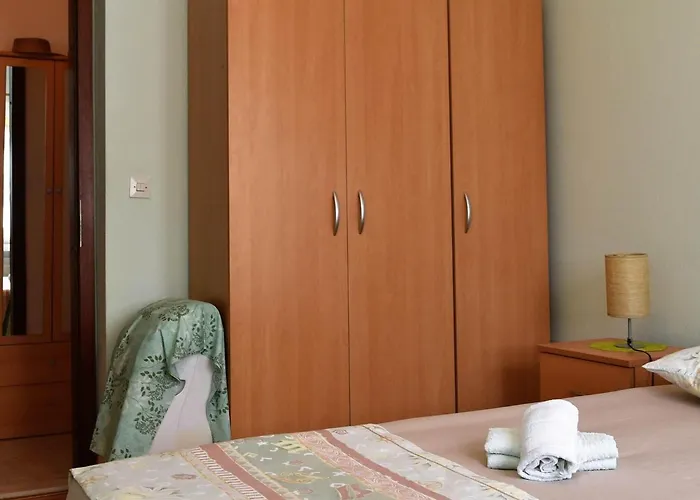 Manigo - Three Bedroom Apartment *