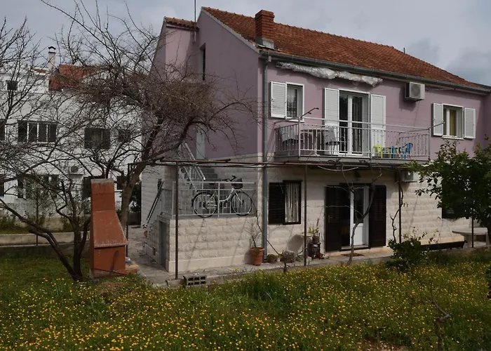 Manigo - Three Bedroom * Supetar